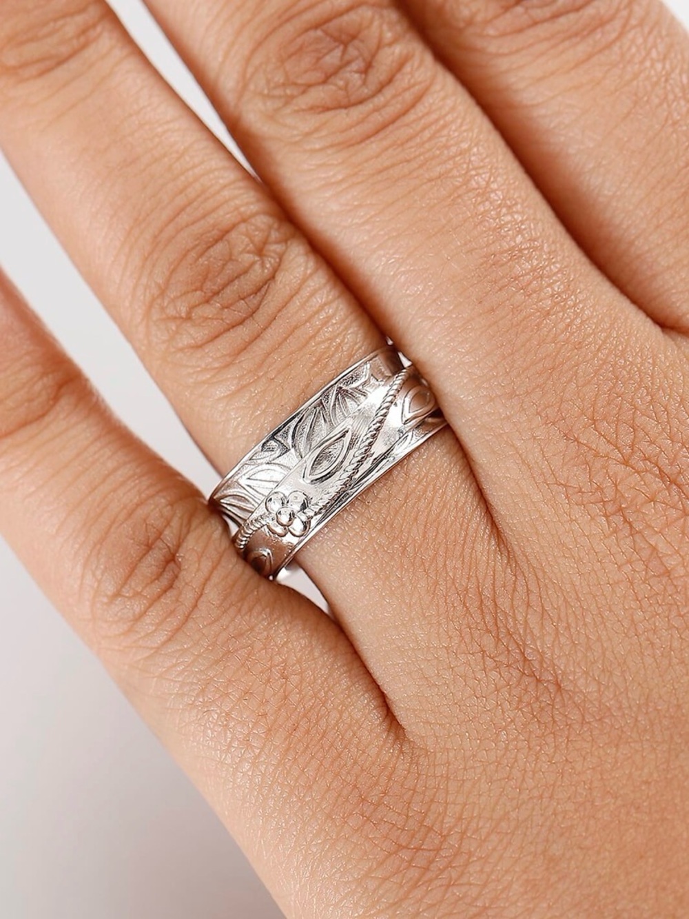 Engraved Floral Sterling Silver Band Ring -Spinner Ring